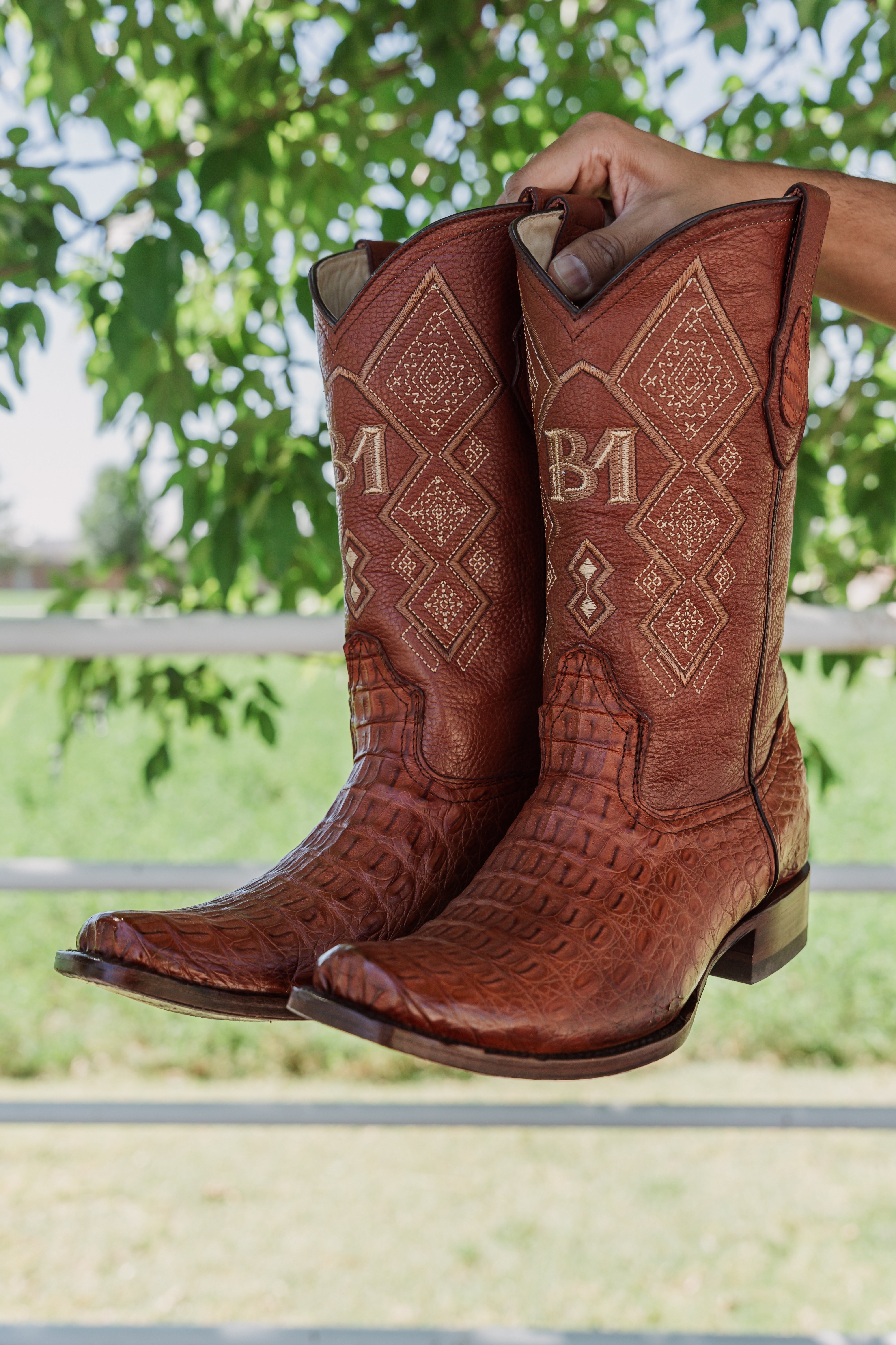 Bota Vaquera Dubai Cocodrilo Lomo Coñac