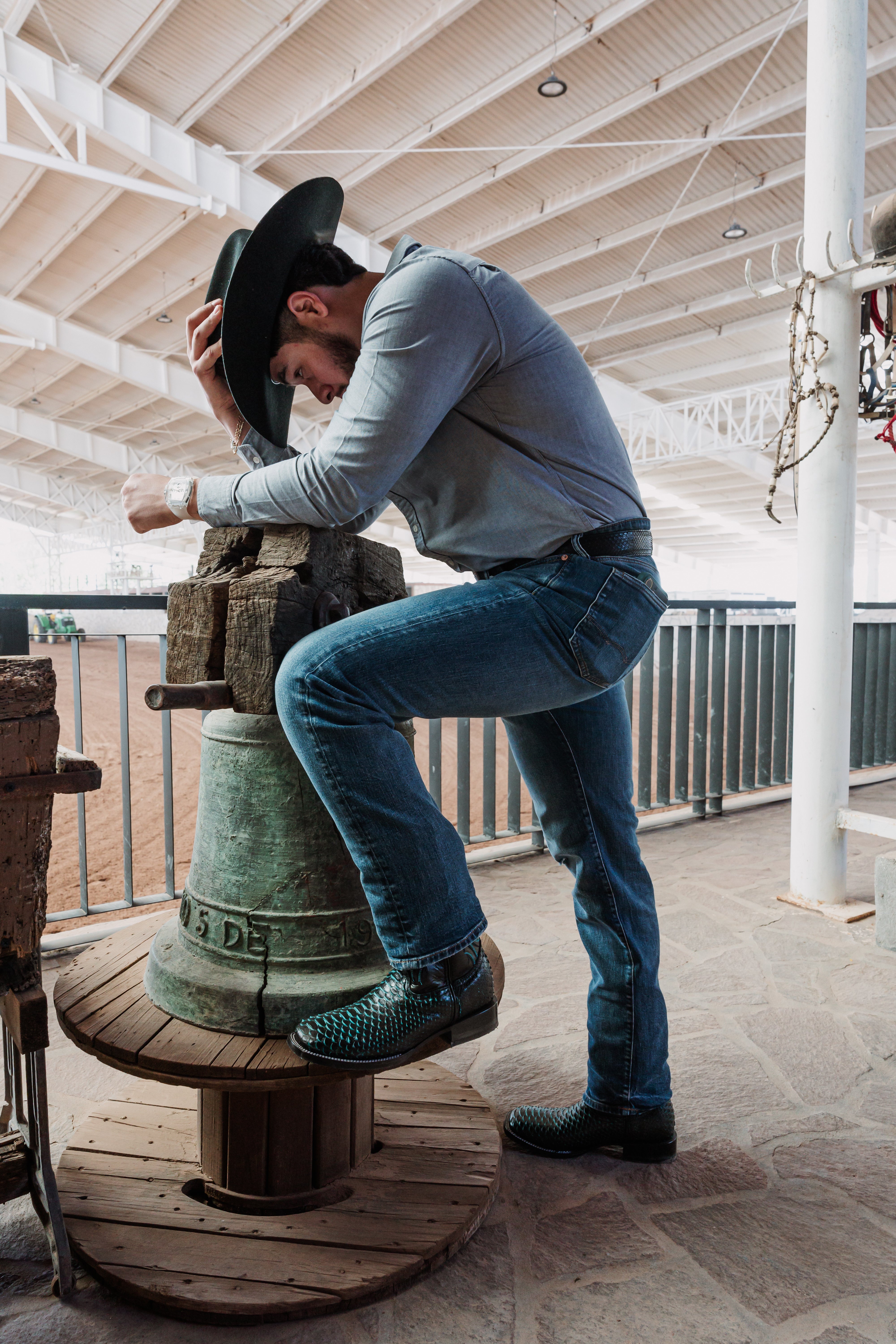 Bota Vaquera Bulldog Piton Negro Jade