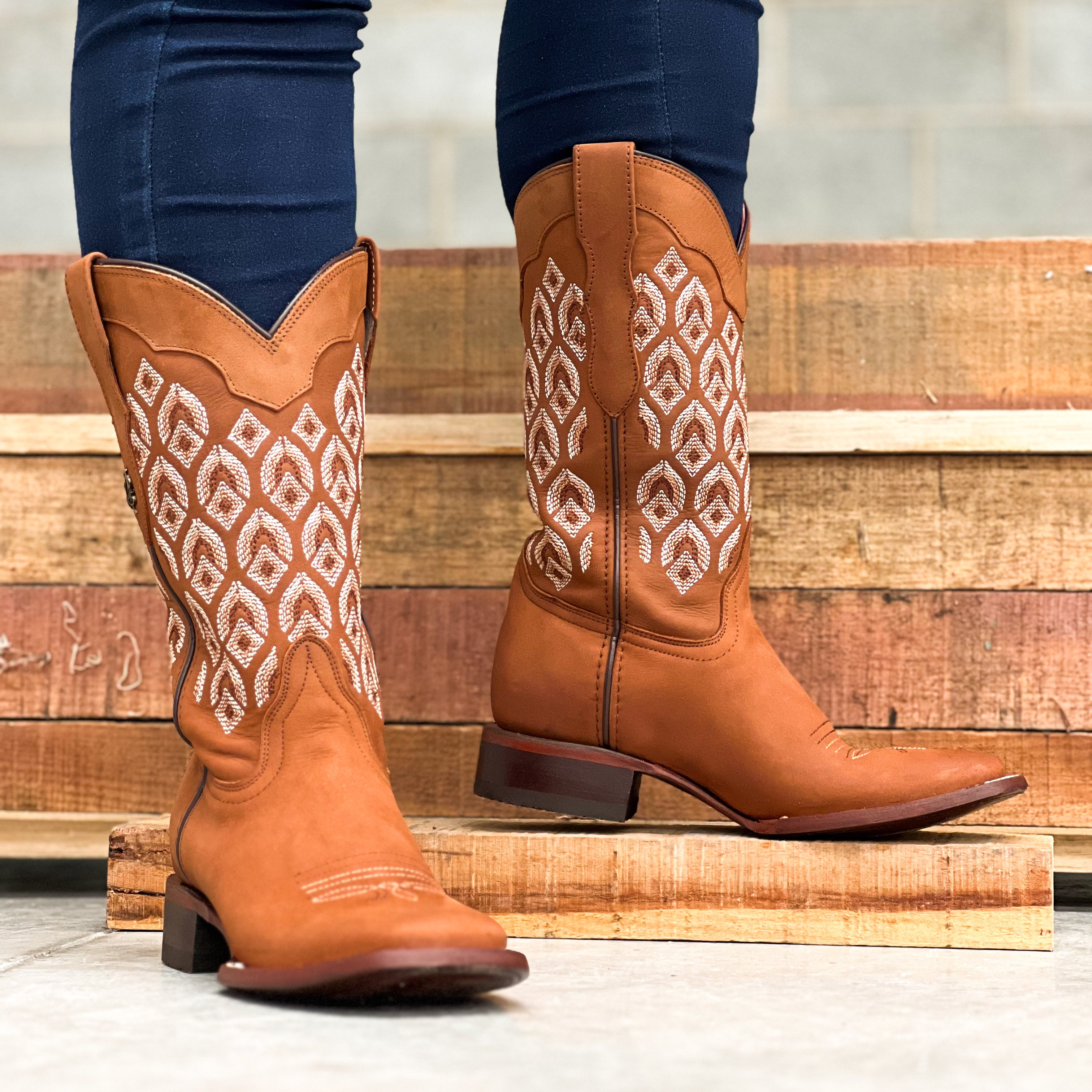 Bota Vaquera Para Dama de Piel Modelo Santorini