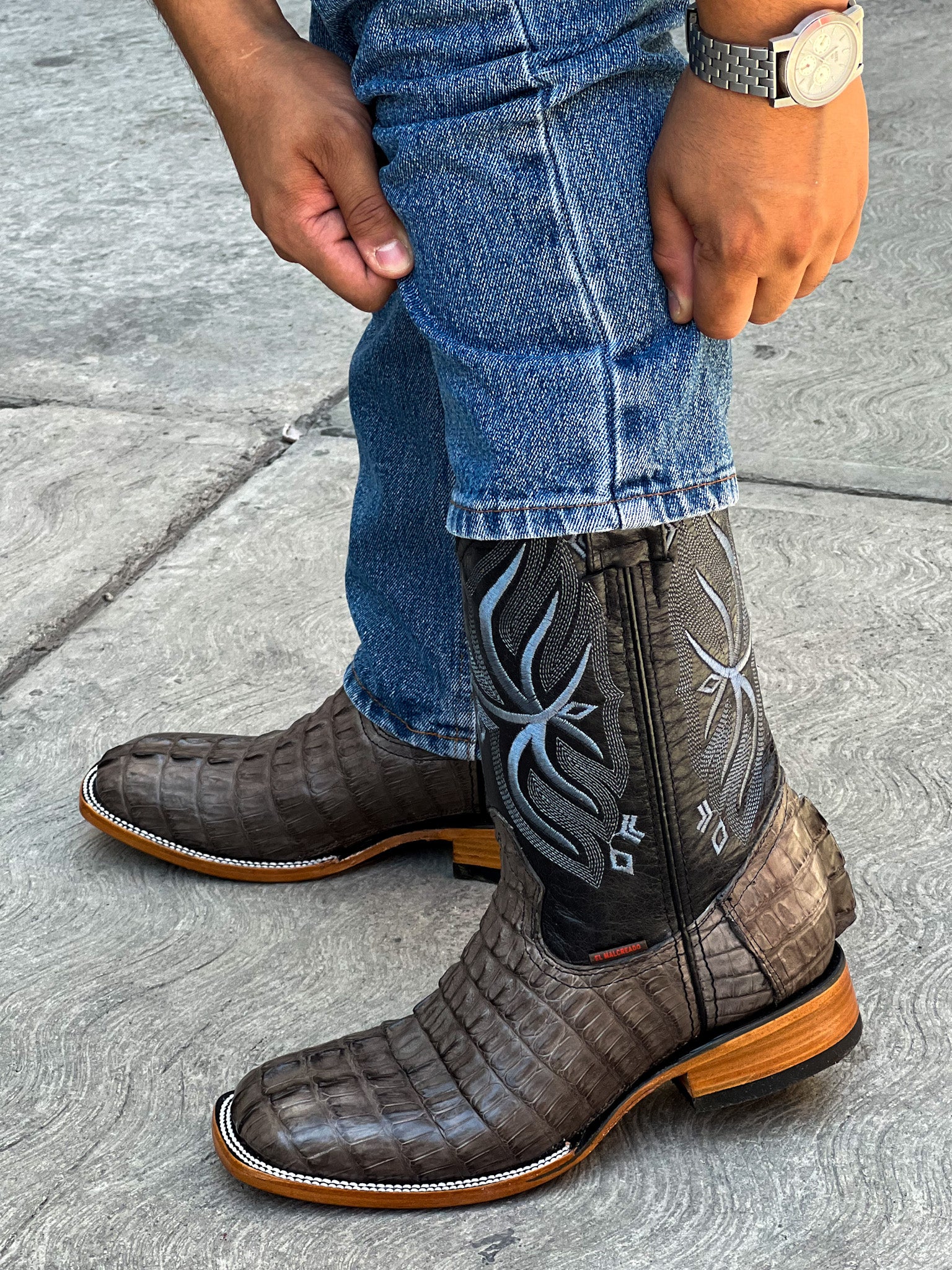 Bota Vaquera Bulldog Cocodrilo Cola Gris