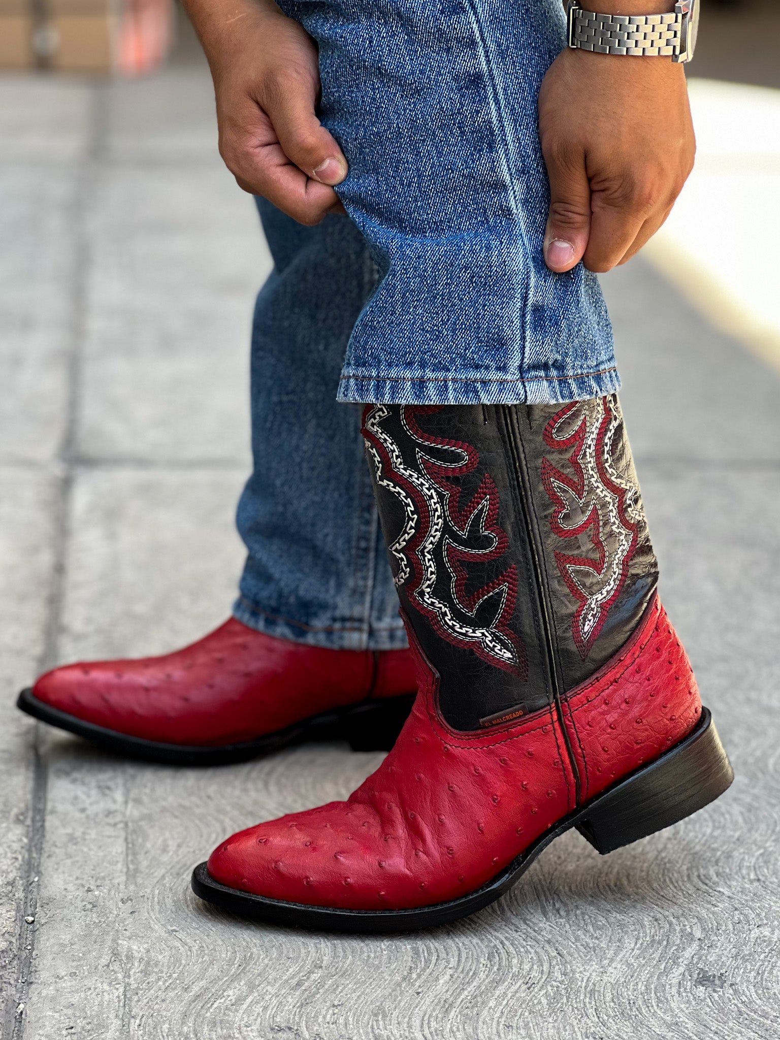 Bota Vaquera Oval Avestruz Rojo