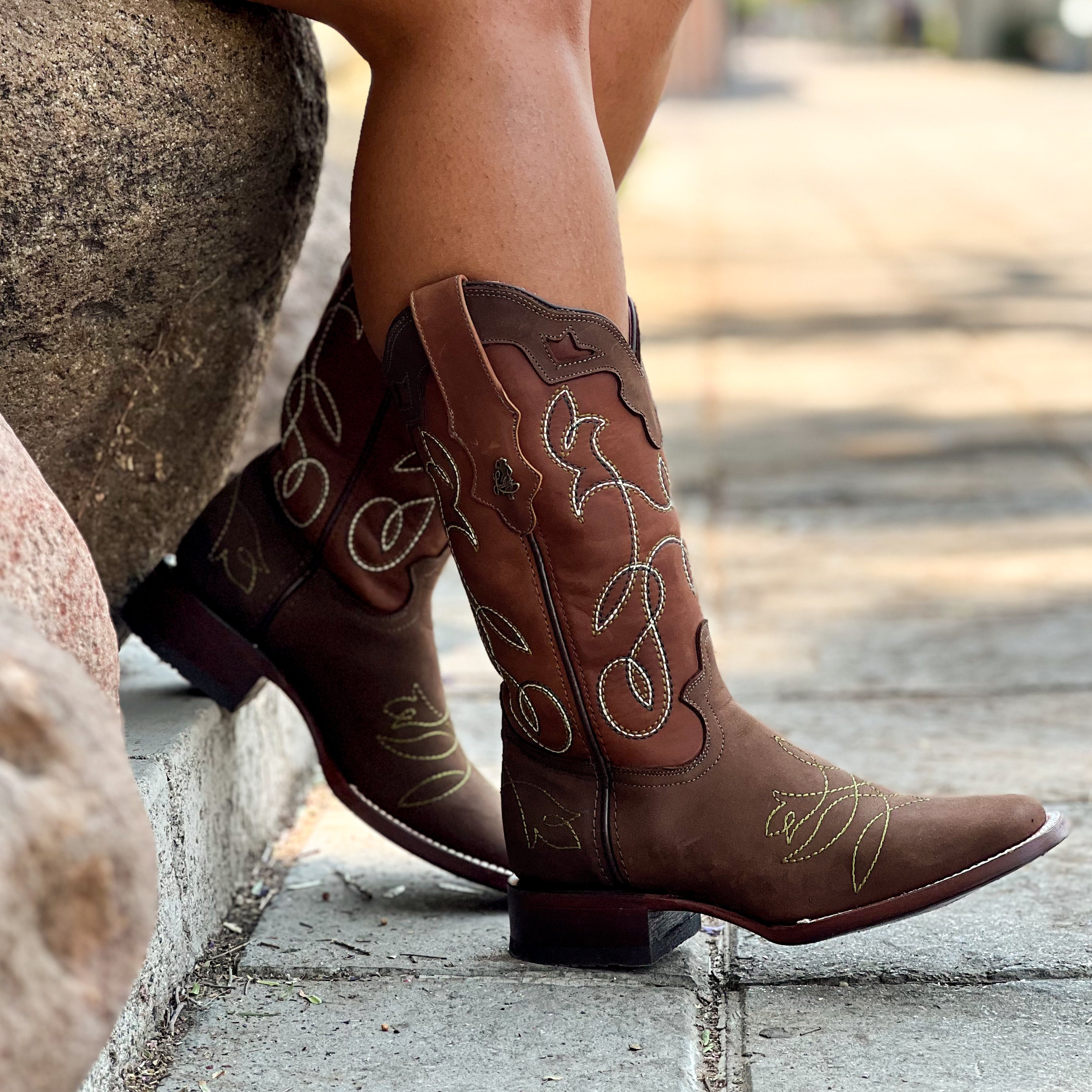 Bota vaquera para dama de piel modelo Palmira