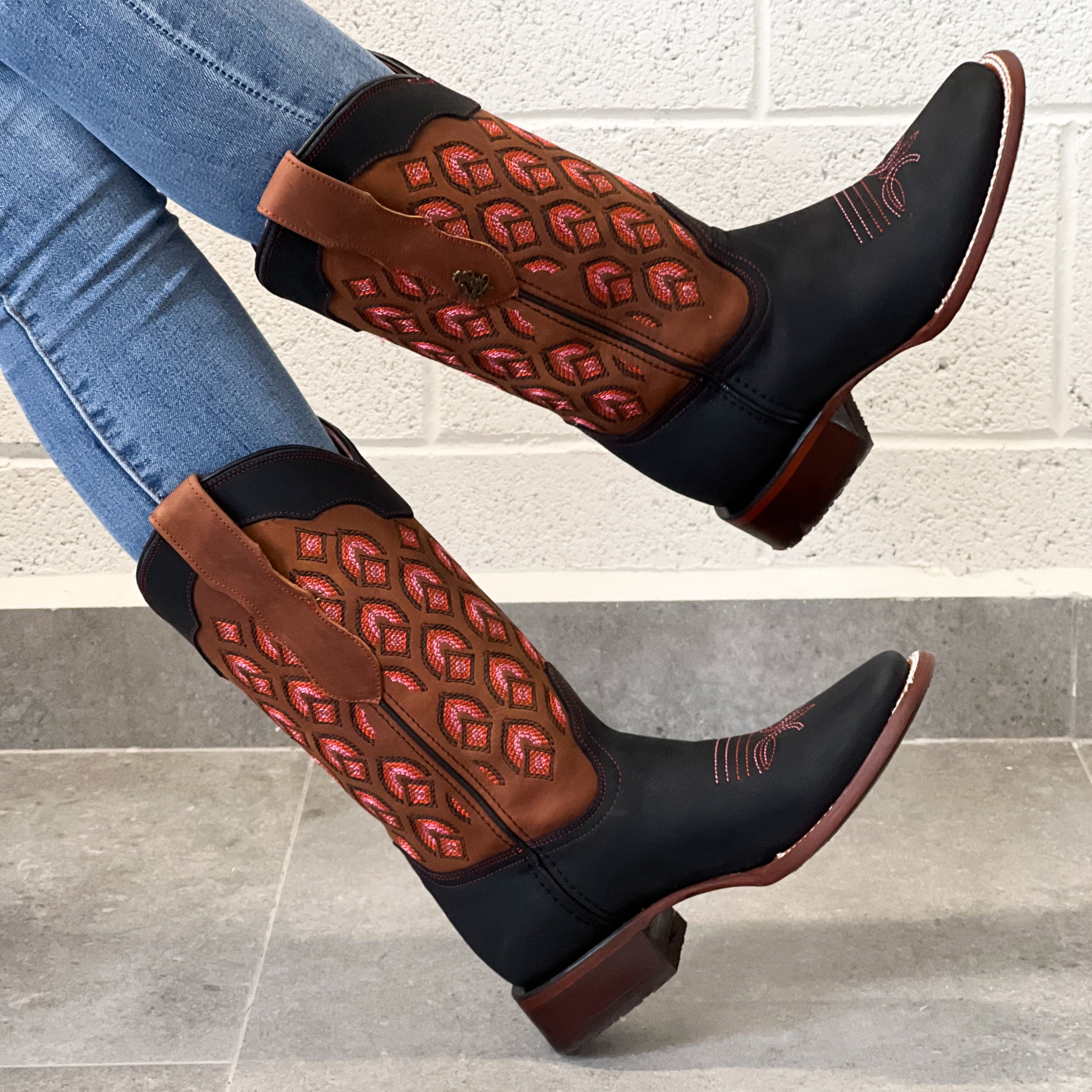 Bota Vaquera Para Dama de Piel Modelo Santorini