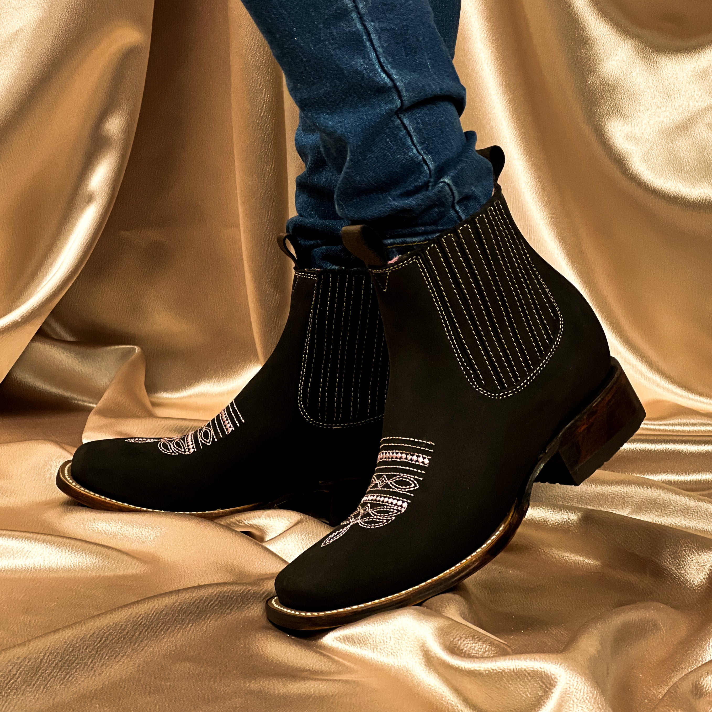 Botin para dama de piel horma Bulldog