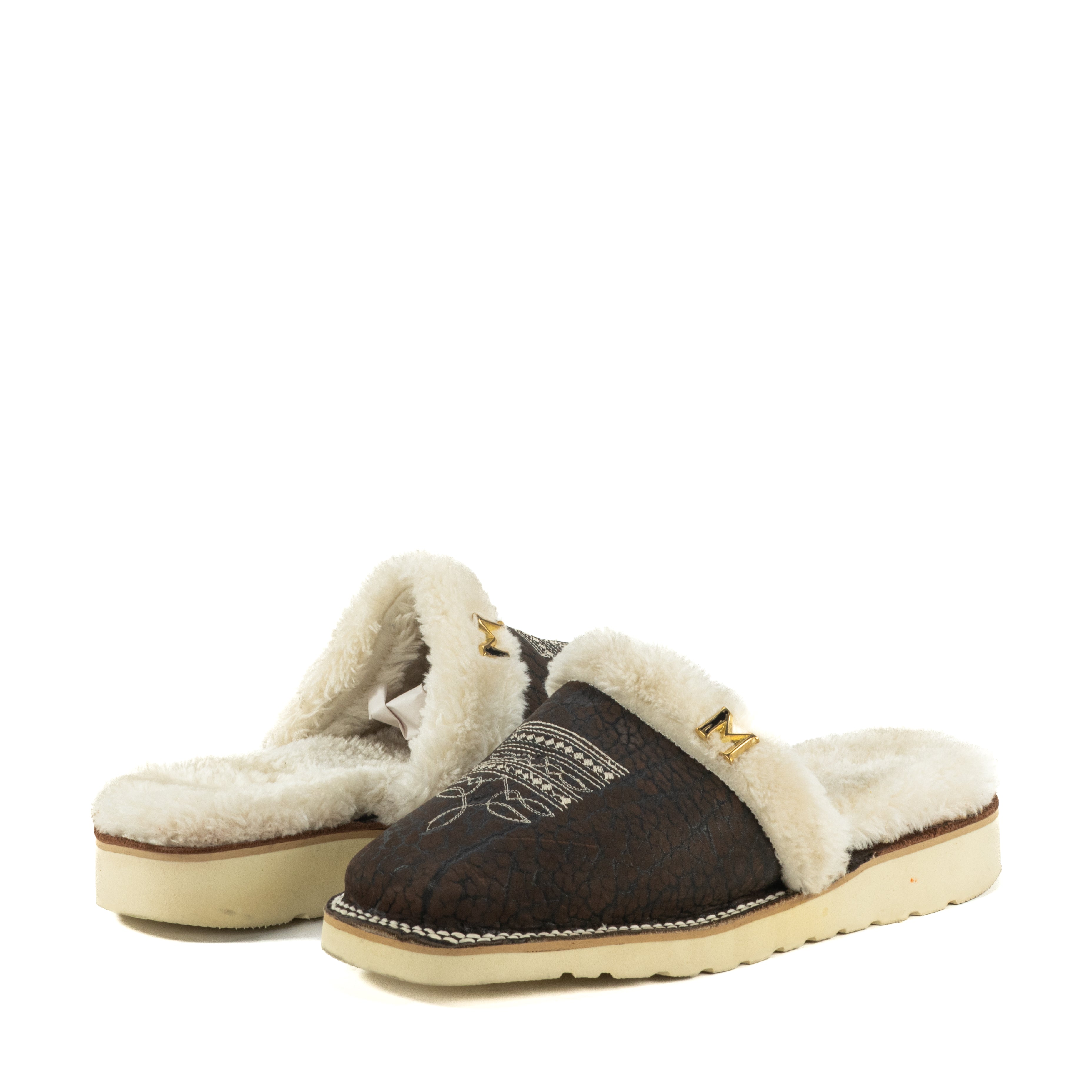 Pantufla Piel De Cuello De Toro